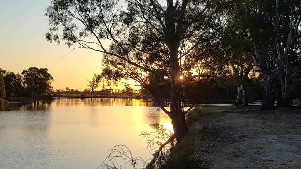 Horsham Riverside Caravan Park Екстериор снимка