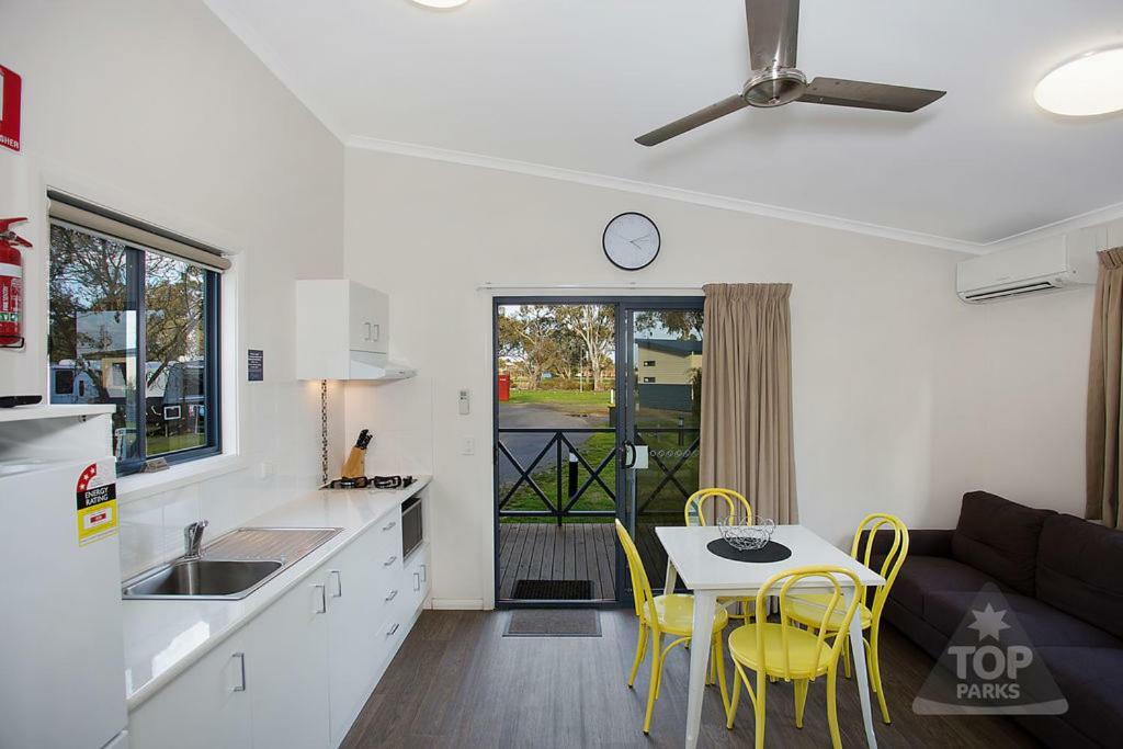 Horsham Riverside Caravan Park Екстериор снимка
